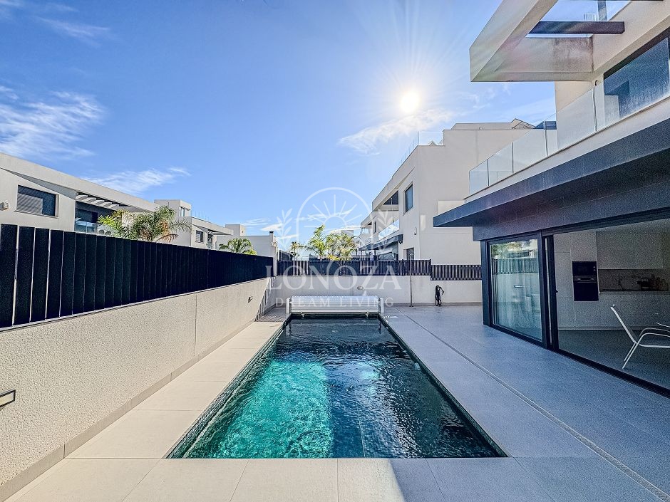 Vrijstaande villa in La Finca Golf, Algorfa