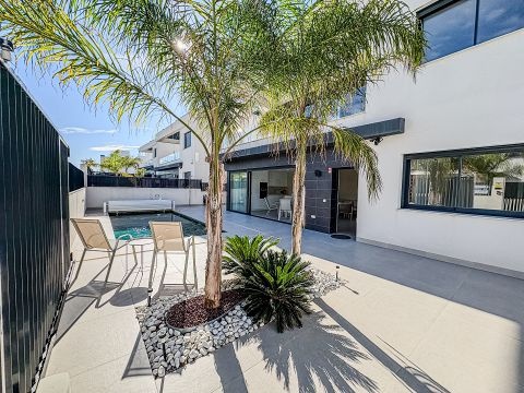 Vrijstaande villa in La Finca Golf, Algorfa