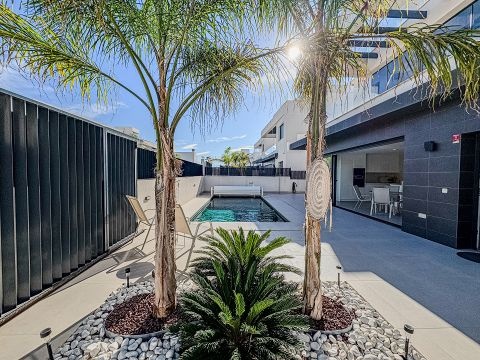 Vrijstaande villa in La Finca Golf, Algorfa