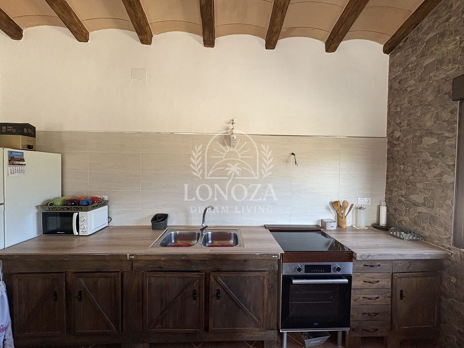 Geweldig landhuis met zwembad in Sax