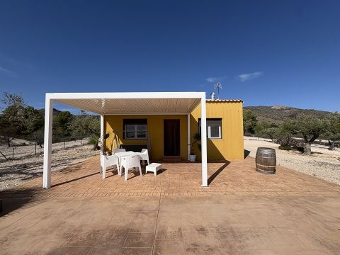 Geweldig landhuis met zwembad in Sax