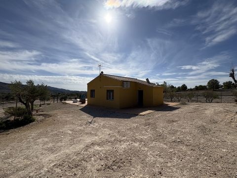 Geweldig landhuis met zwembad in Sax