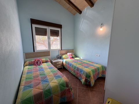 Geweldig landhuis met zwembad in Sax